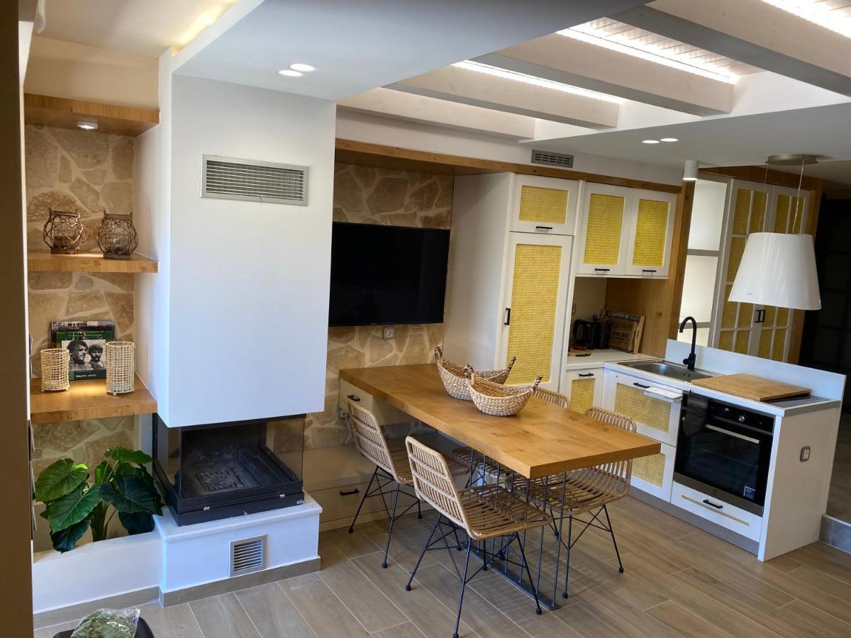 Papaduke House Apartment คาลีเวส ภายนอก รูปภาพ